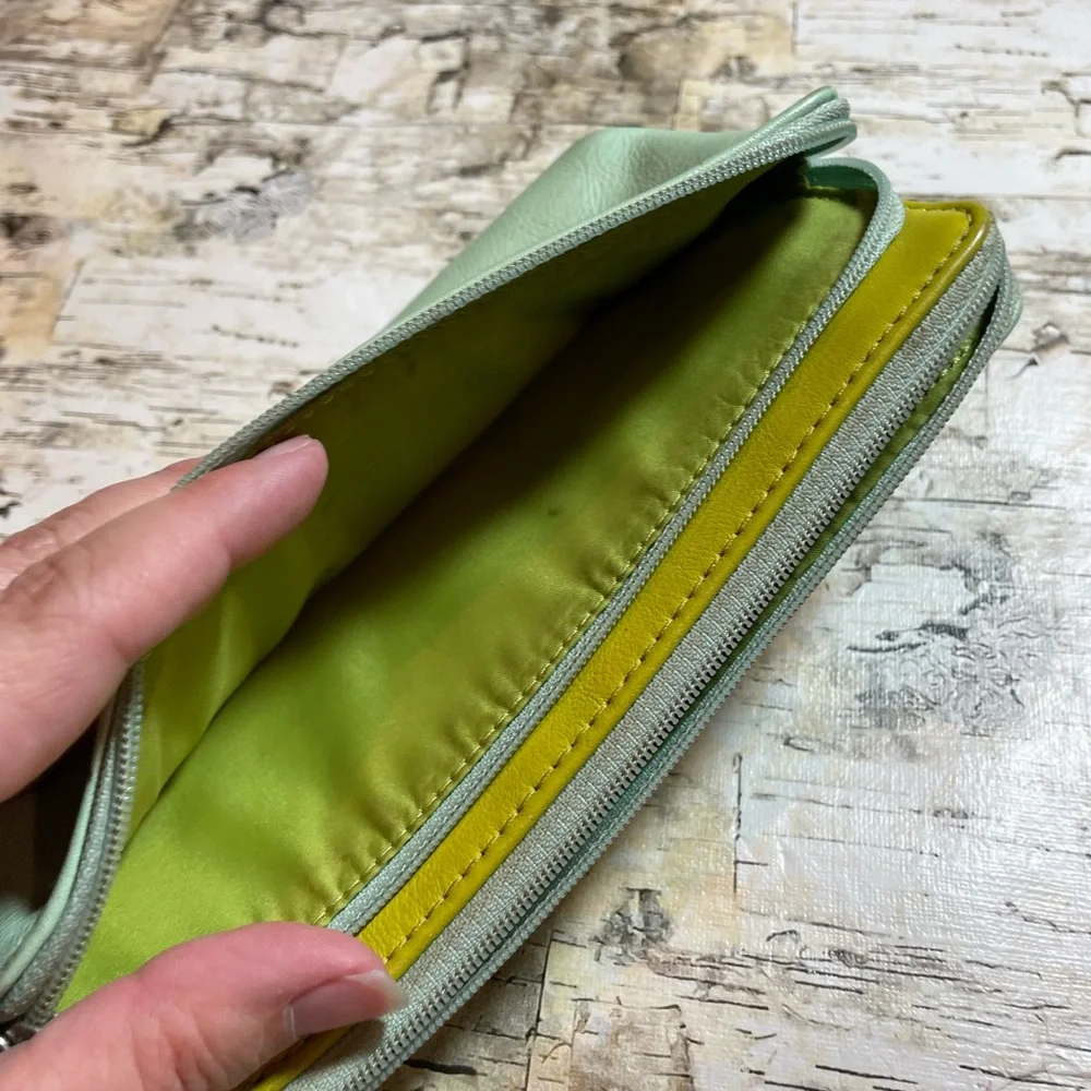 Coach wristlet - light green - Picture 8 of 10